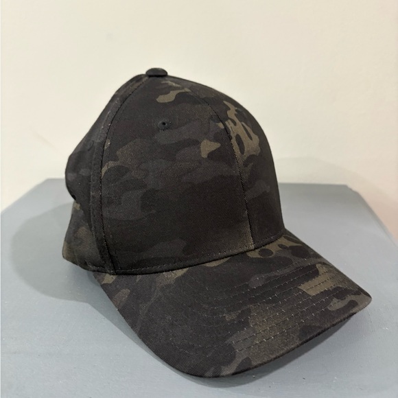 Camo hat. - Picture 1 of 2